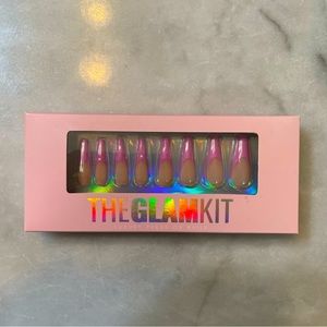 NWT The Glam Kit Press On Nails - Instafamous